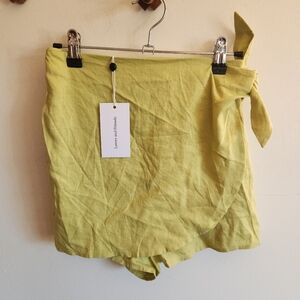 NWT Lovers + Friends Linen Blend Tie-Waist Skort Shorts Mini Skirt Yellow Green